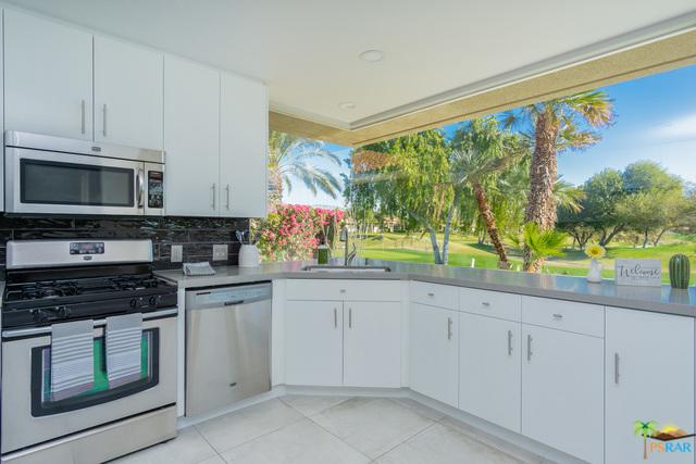 29 Colonial Drive - Photo 1