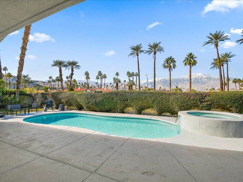 14 Mission Palms Drive - Photo 1