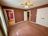 946 Meadowview Dr - Photo 22