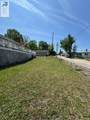 536 Hughes St - Photo 4