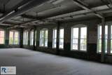 525 Lynn St - Photo 2