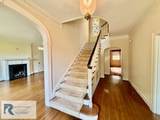 388 Hawthorne Dr - Photo 3