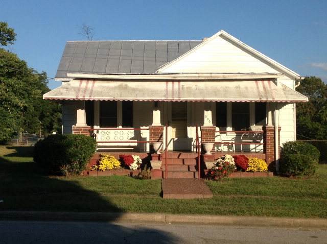 506 Locust Ln - Photo 1