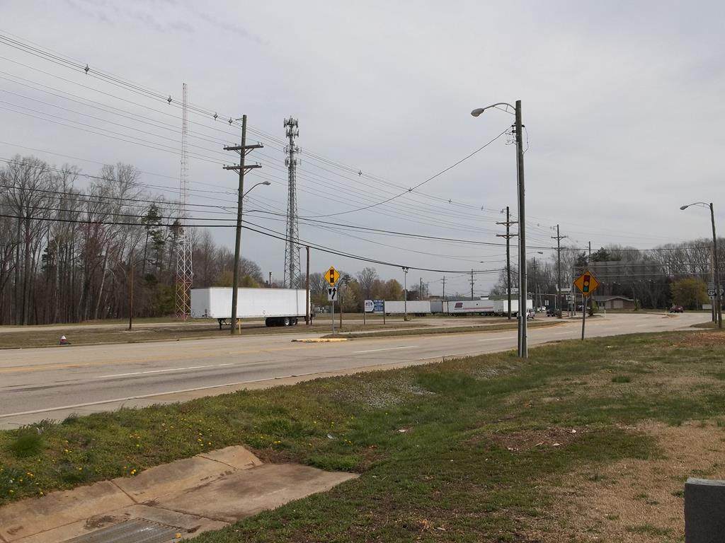 3001 Piney Forest Rd - Photo 1