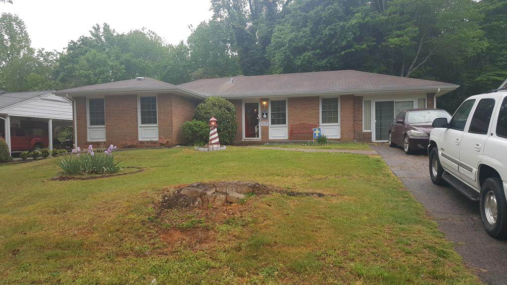 392 Lakeside Dr - Photo 1