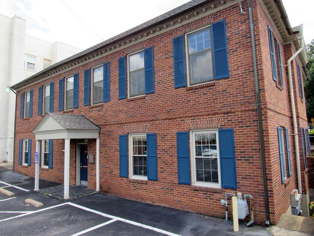 1108 Main St - Photo 1