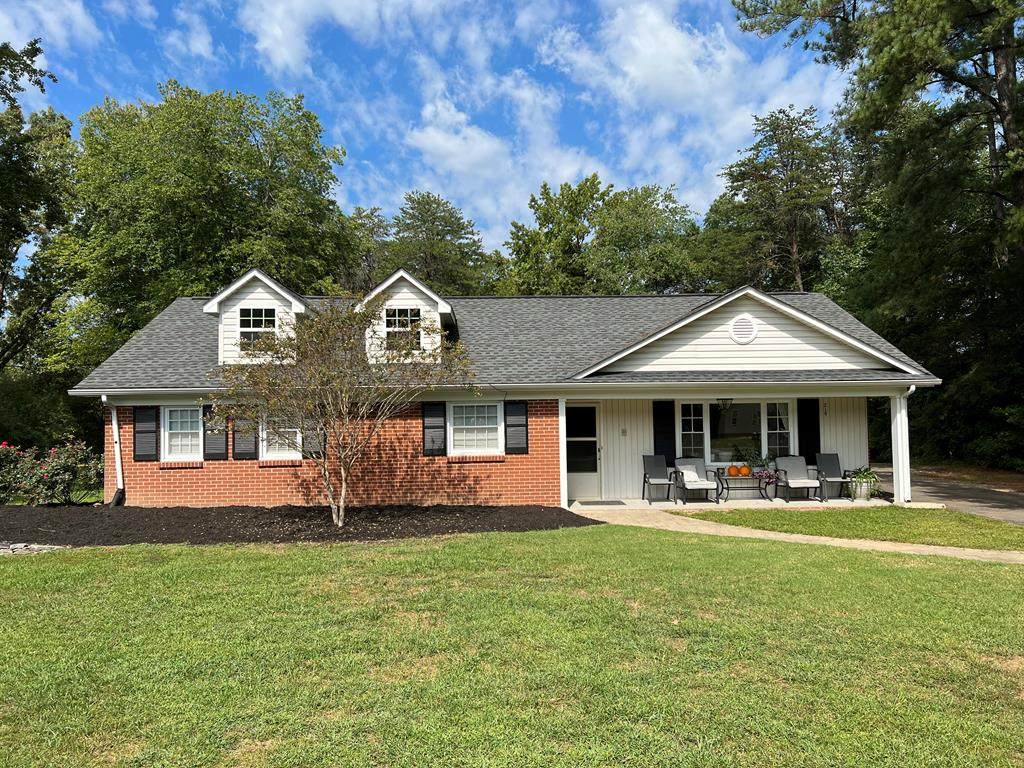 218 Deerwood Dr - Photo 1
