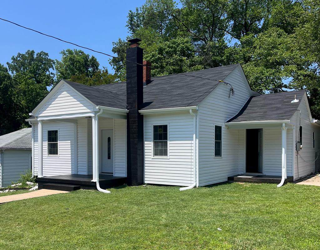 224 Hamlin Ave - Photo 1