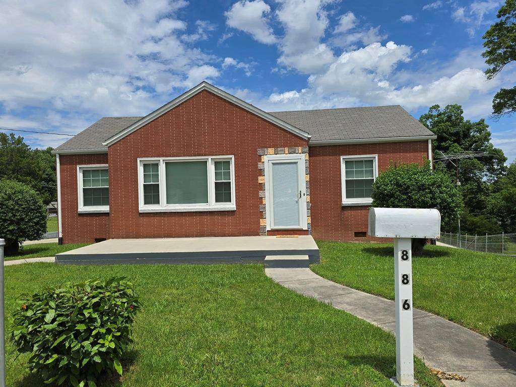 886 Arnett Blvd - Photo 1