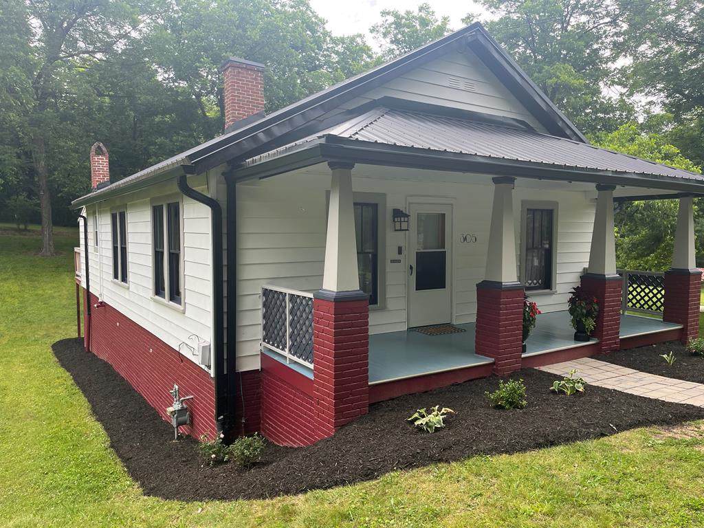 305 Campbell St - Photo 1