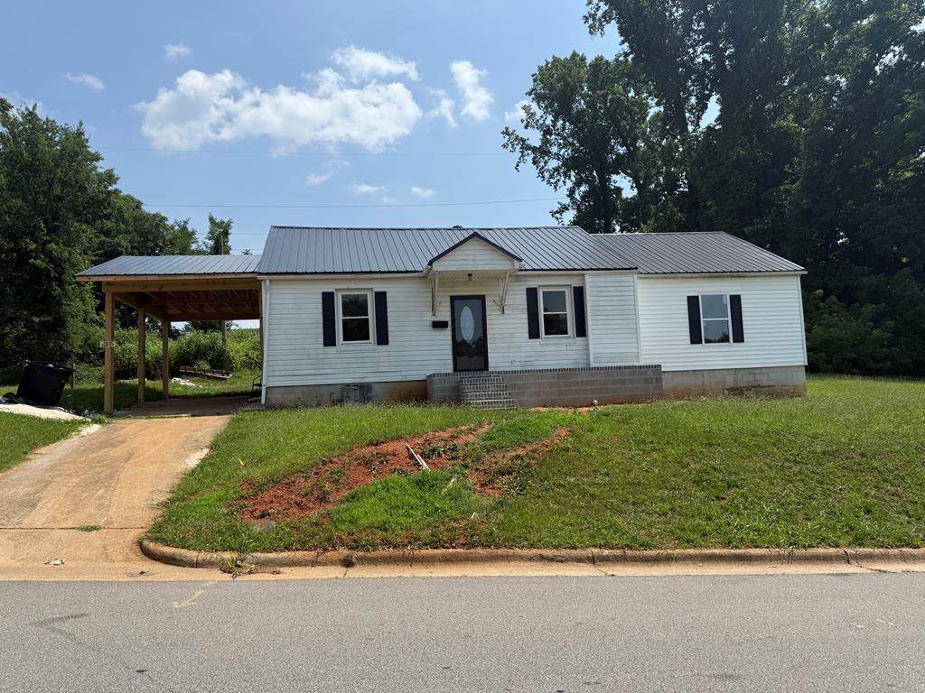121 Fagan St - Photo 1