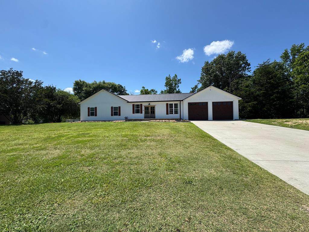 535 Woodlawn Dr - Photo 1