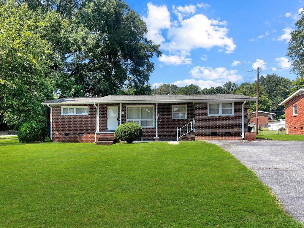 1249 Robin Rd - Photo 1