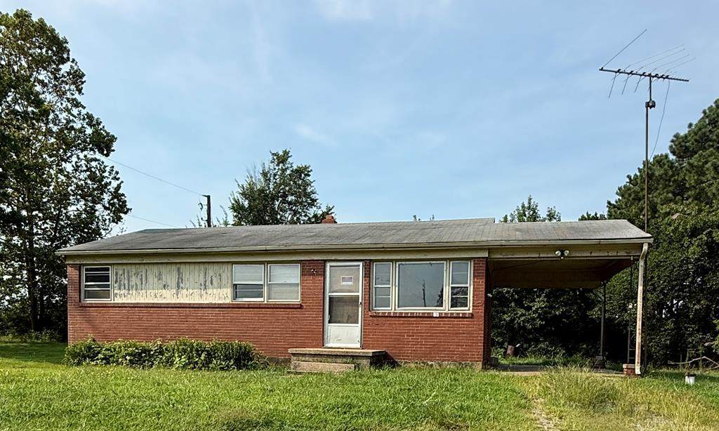 2087 Cody Rd - Photo 1