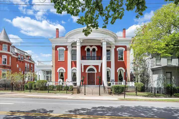 782 Main St - Photo 1