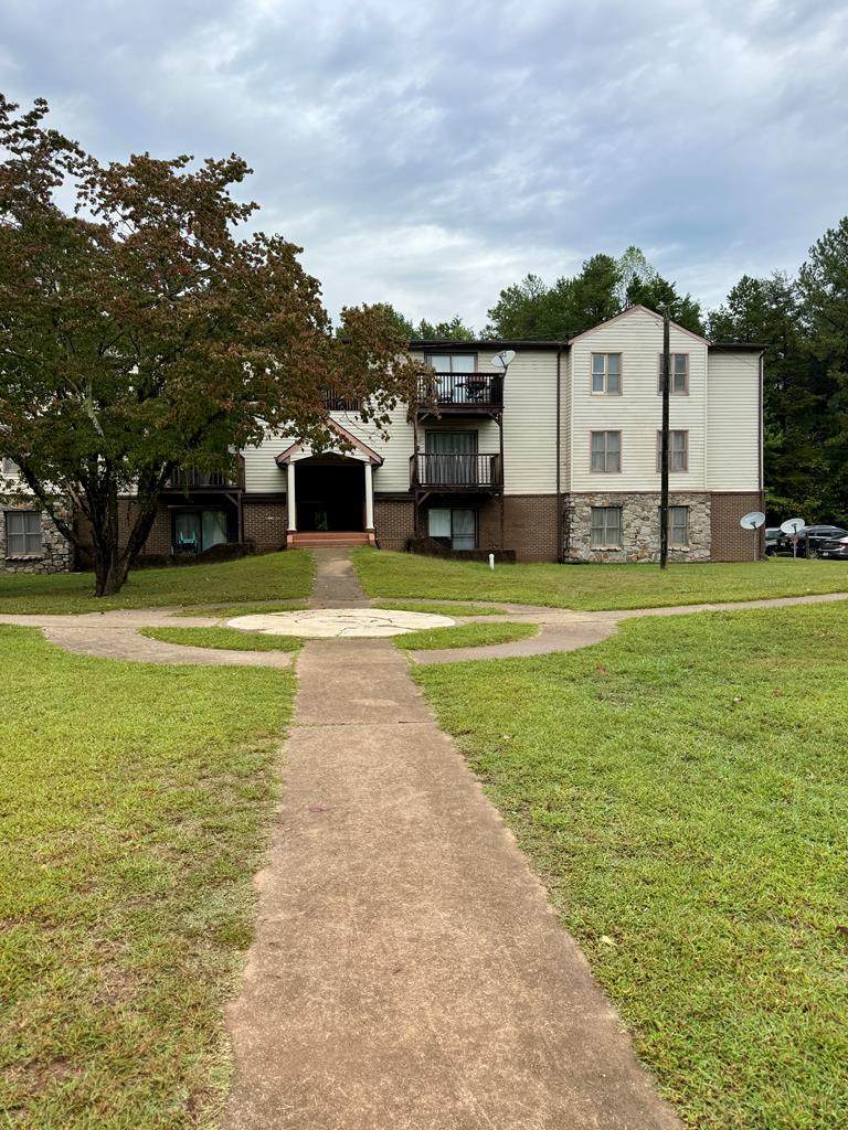 215 Seminole Trl - Photo 1