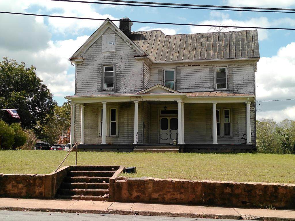 204 S Main St - Photo 1