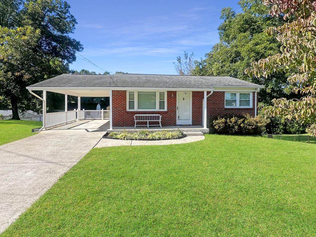 1207 Greenwood Dr - Photo 1