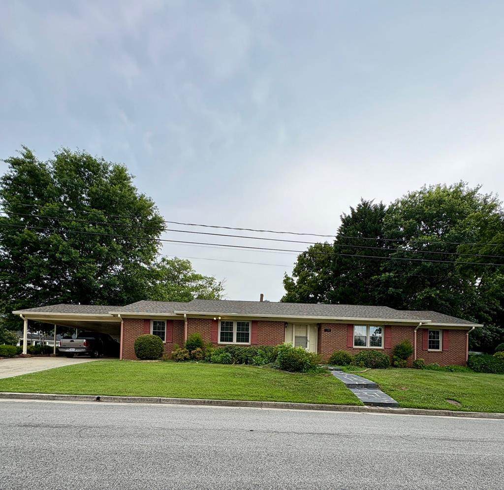 1204 South Ave - Photo 1