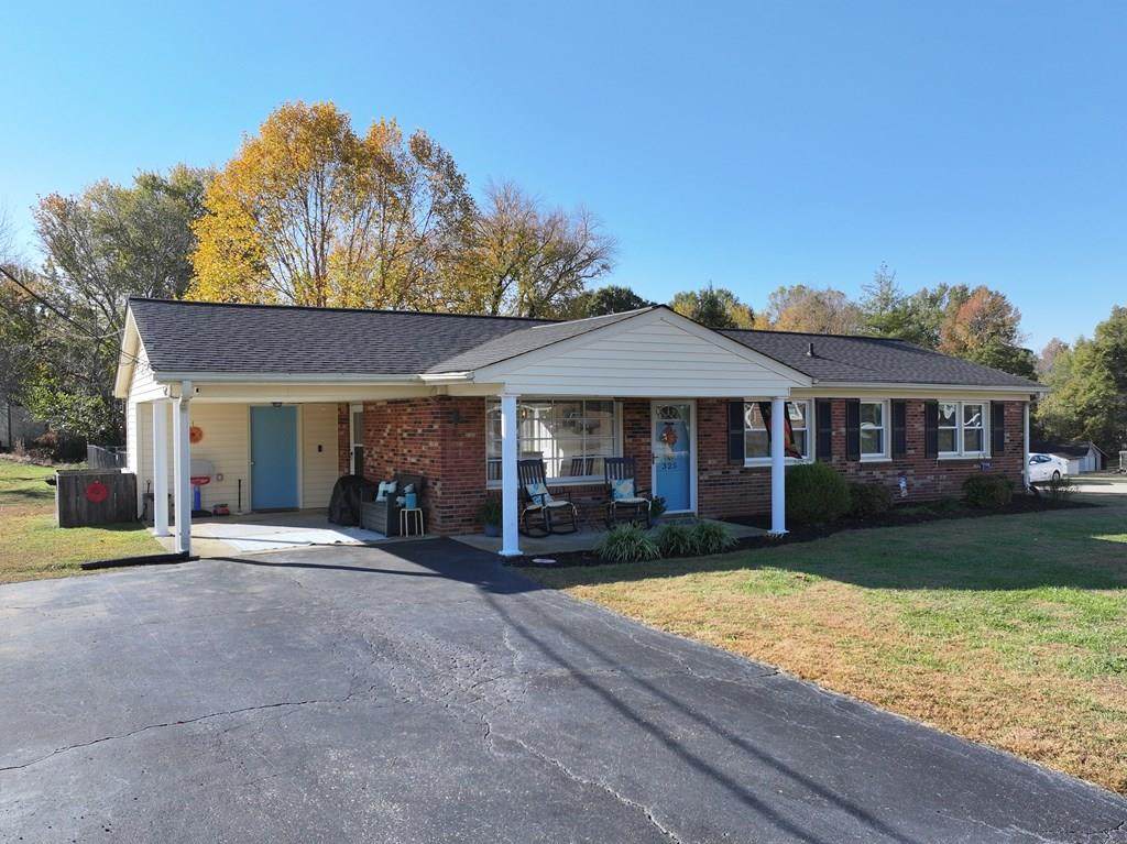 325 Jeanette Dr - Photo 1