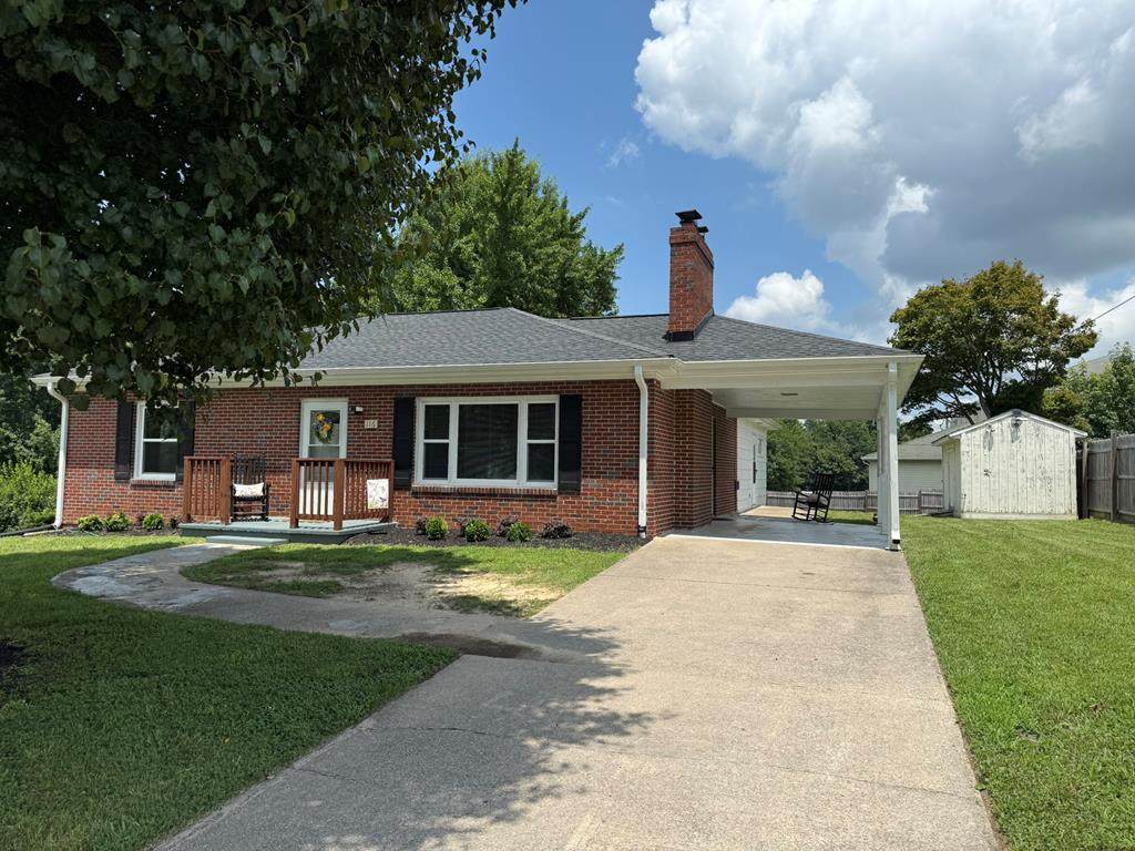 116 Pineview Dr - Photo 1