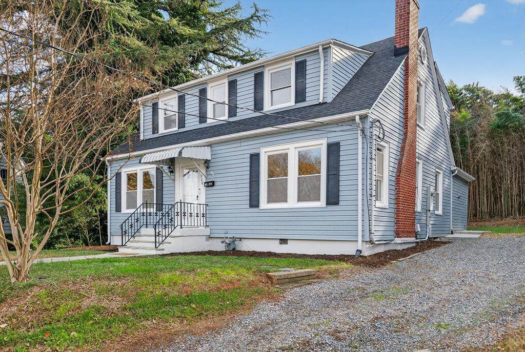 326 Westhampton Ave - Photo 1