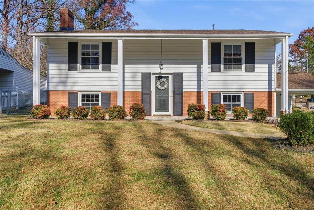 131 Elon Pl - Photo 1