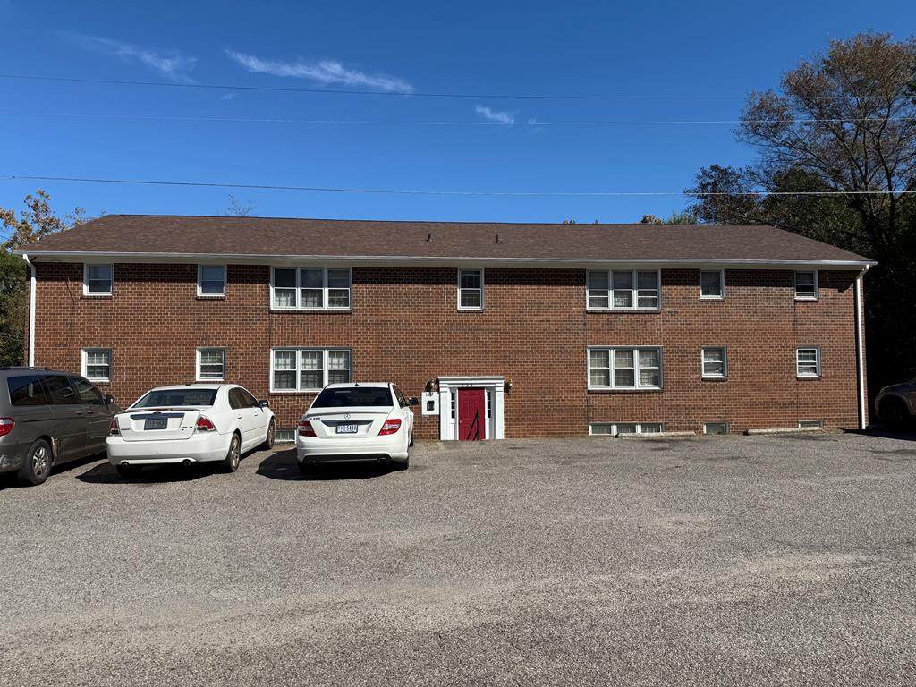 138 Wesley Dr - Photo 1