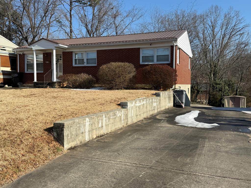 130 Greenwood Ln - Photo 1