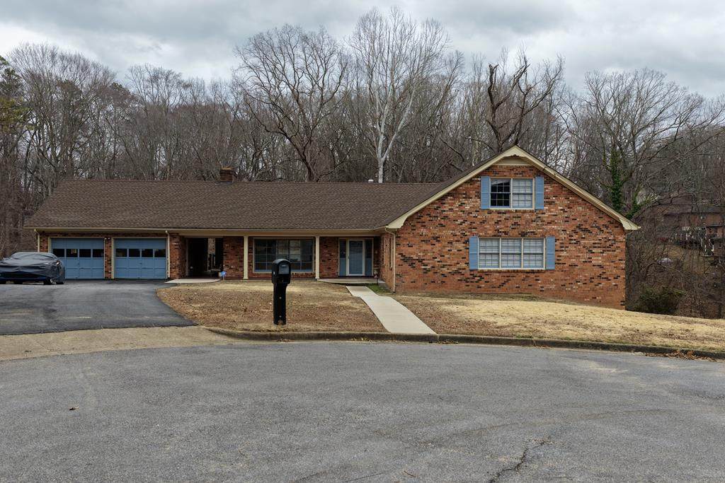 160 Elon Pl - Photo 1