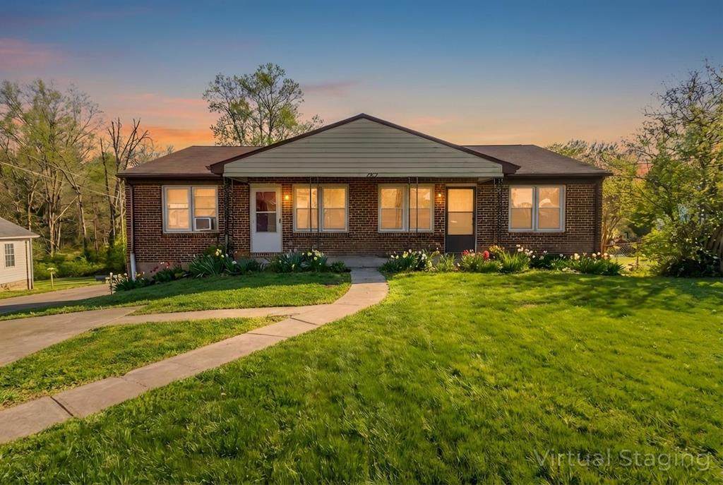 647 Ferry Rd - Photo 1