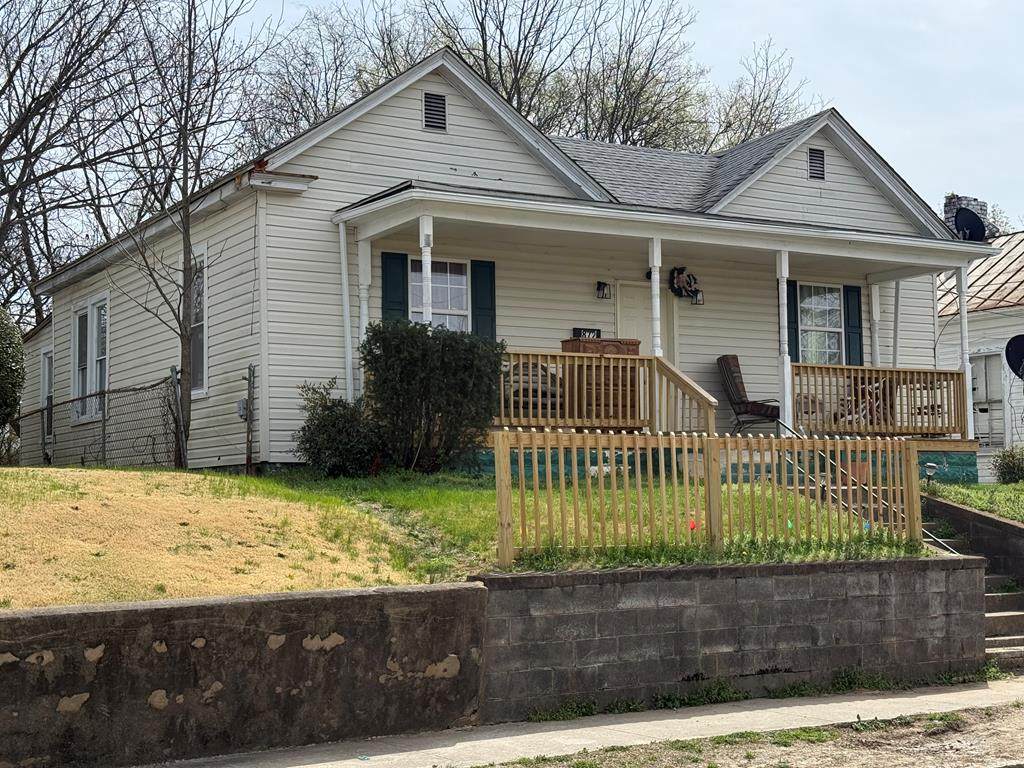 872 Claiborne St - Photo 1