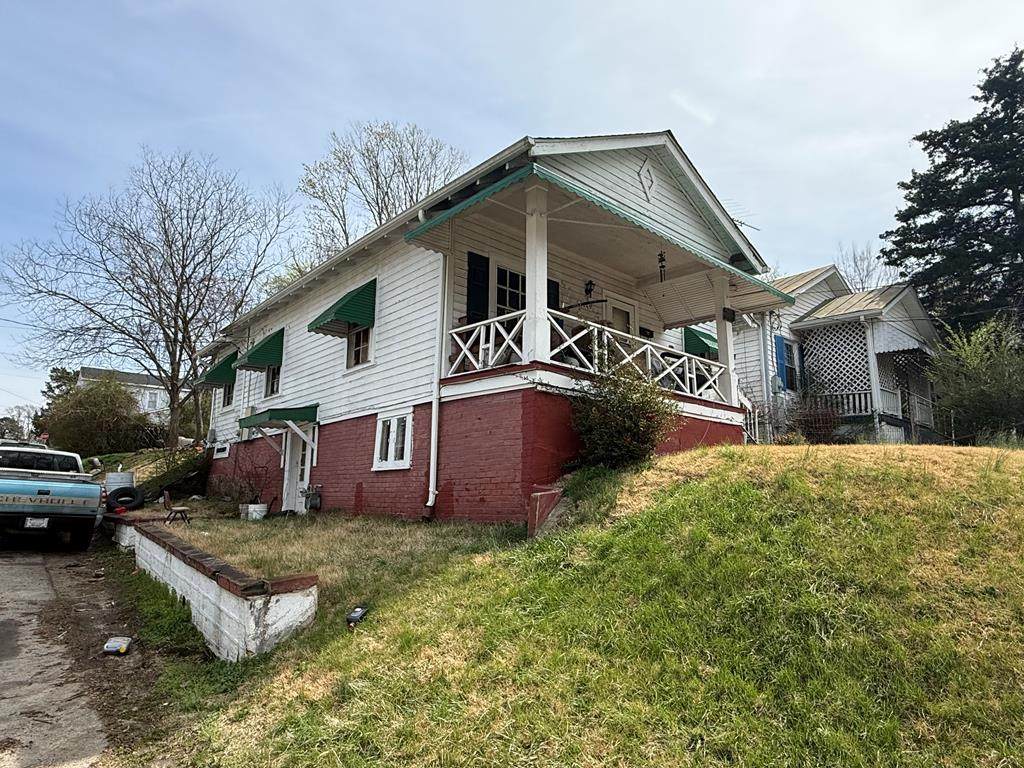 1240 Myrtle Ave - Photo 1