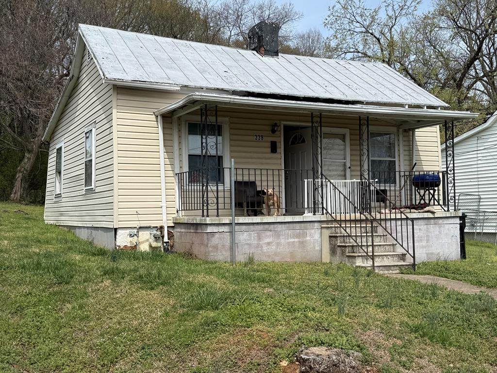 338 Juless St - Photo 1