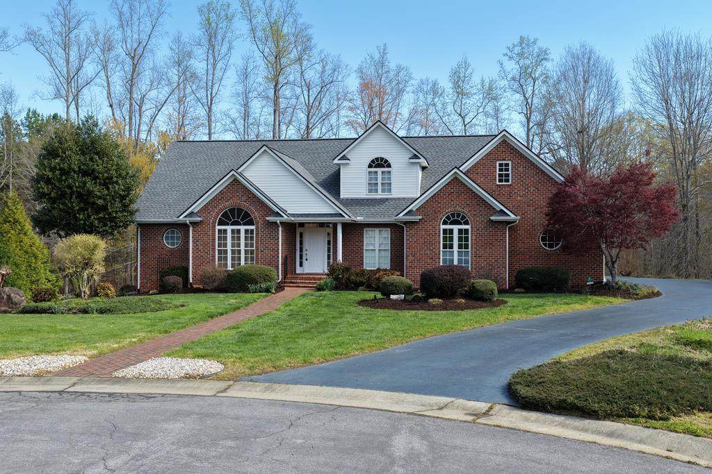 5026 Cobblestone Dr - Photo 1