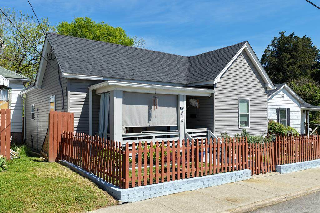 818 Stokes St - Photo 1