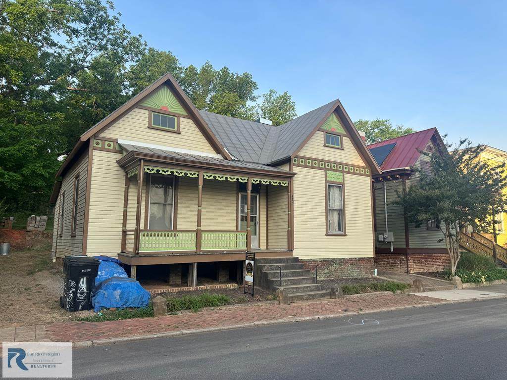 440 Chestnut Ave - Photo 1