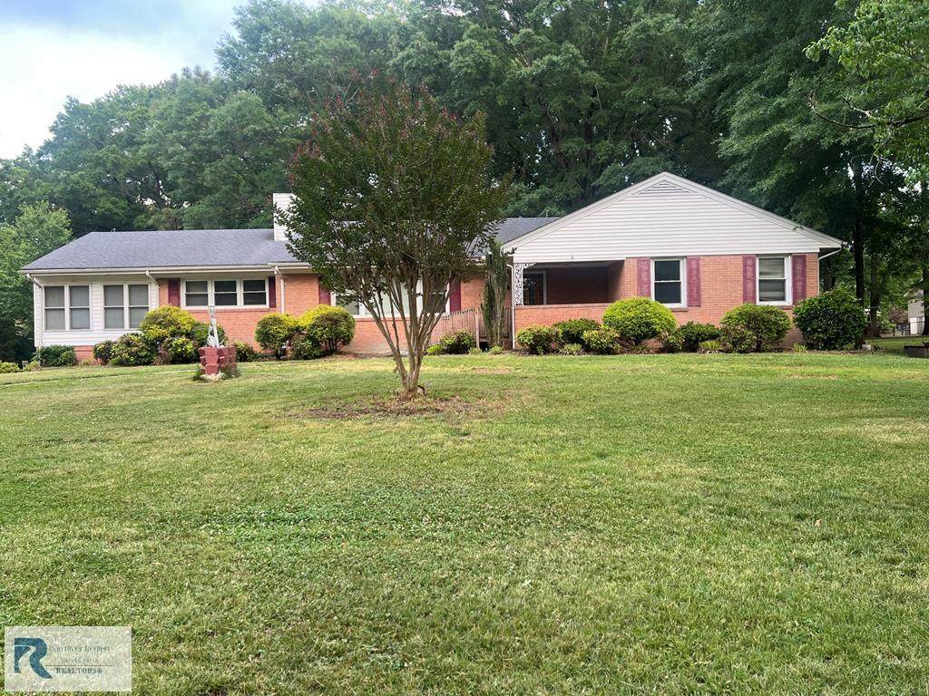 213 Cambridge Dr - Photo 1