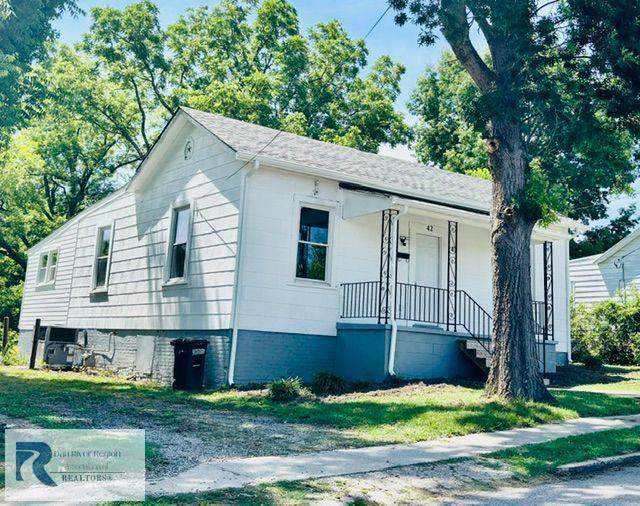 42 Carlson Ave - Photo 1