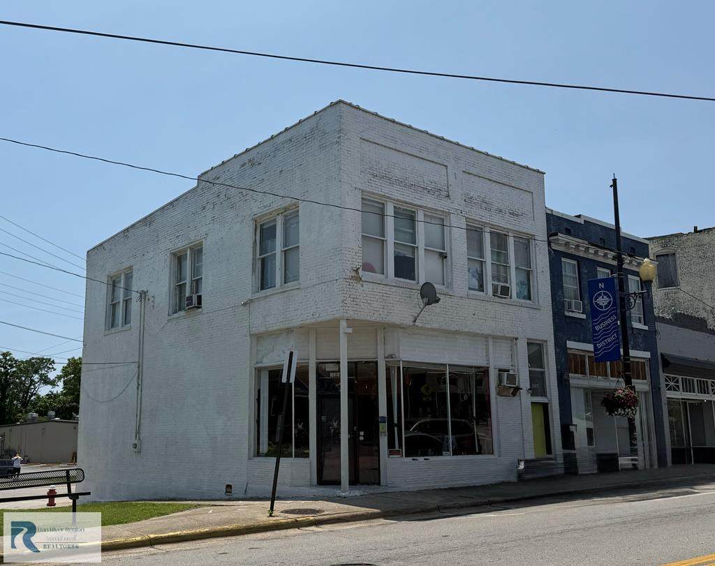 636 North Main St - Photo 1