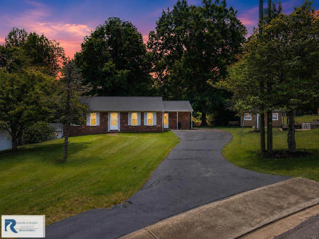 114 Hedrick Dr - Photo 1