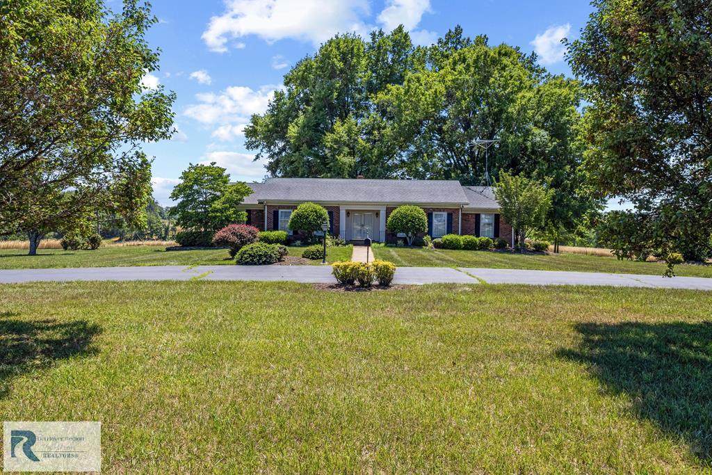 1633 W Giles Rd - Photo 1