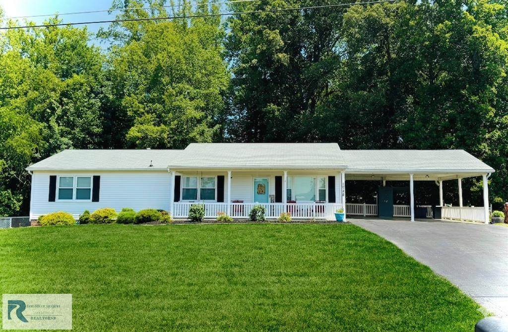 1748 Maple Dr - Photo 1