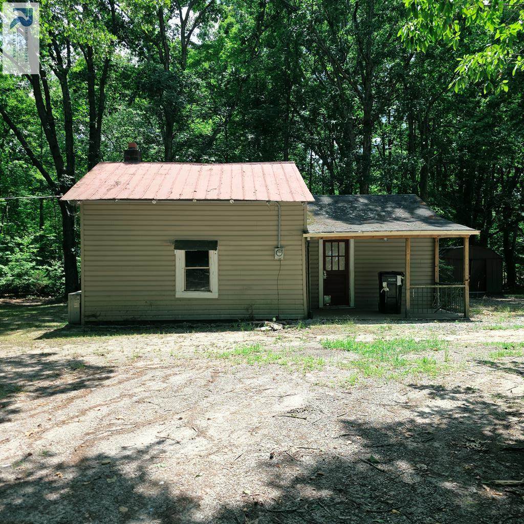 692 Indian Valley Rd - Photo 1
