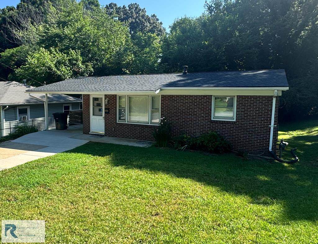 142 Cooper St - Photo 1