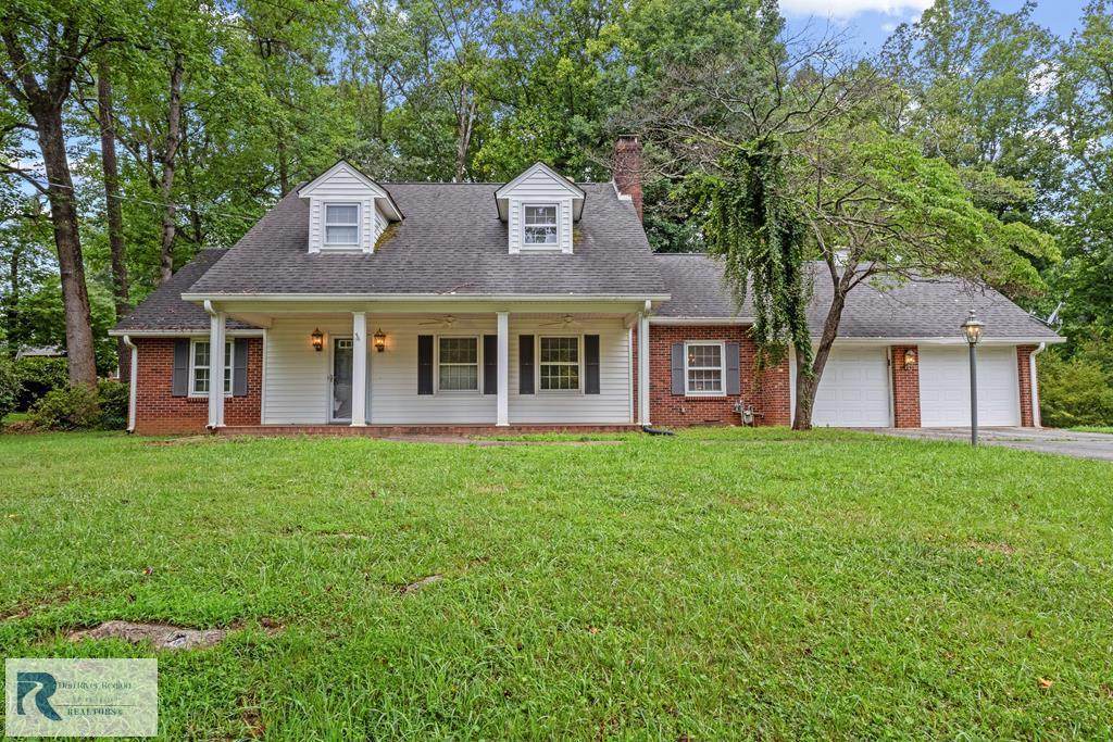 211 Mowbray Arch - Photo 1