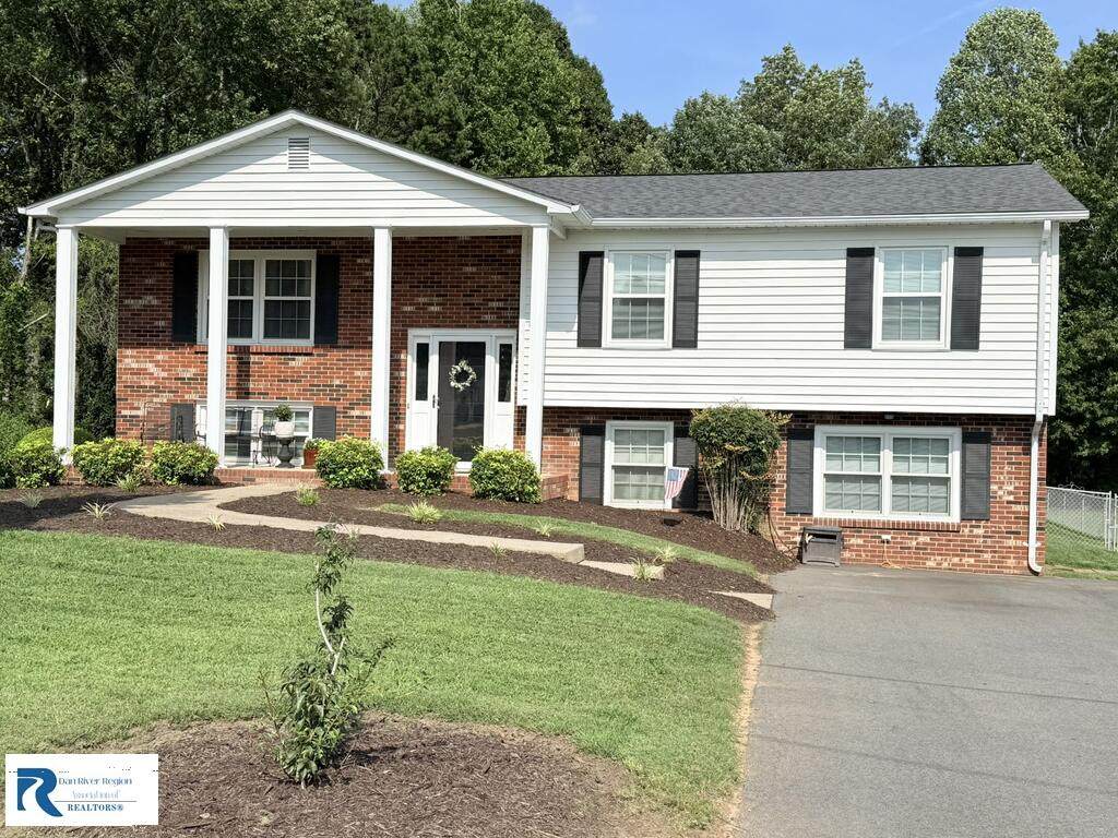 6095 Kenridge Cir - Photo 1