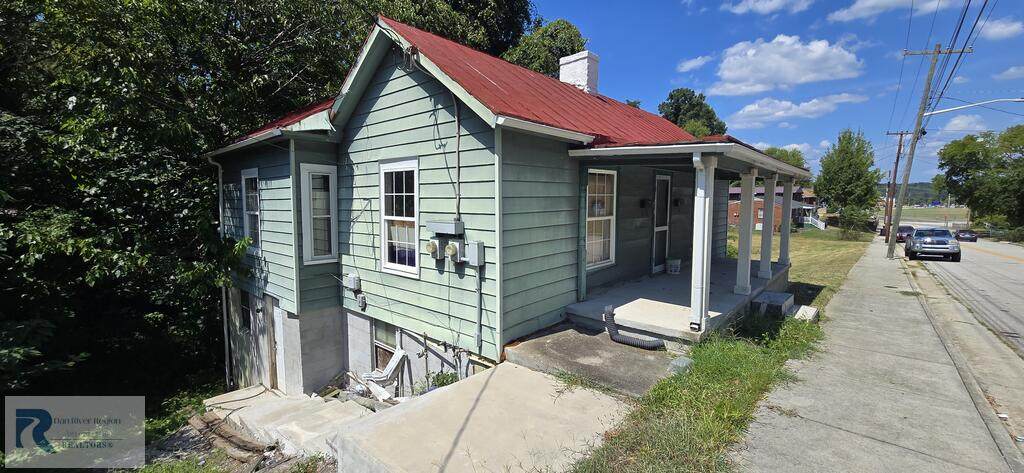 219 Cleveland St - Photo 1