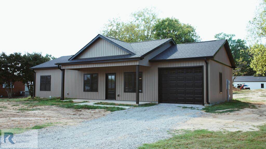 513 Bermuda Rd - Photo 1