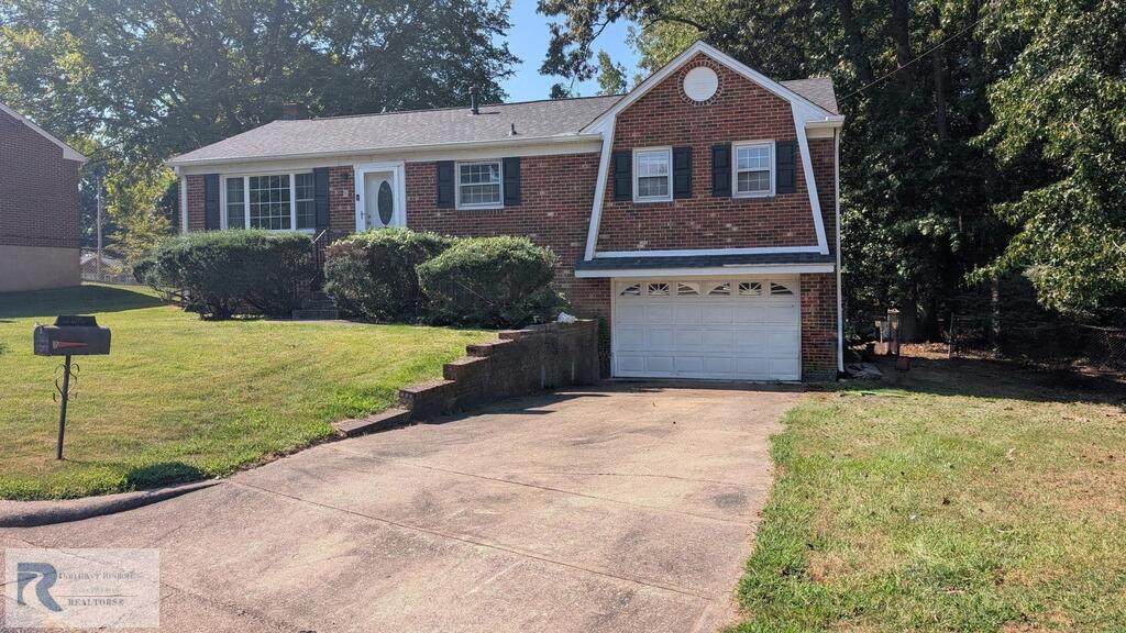 109 West Ct - Photo 1